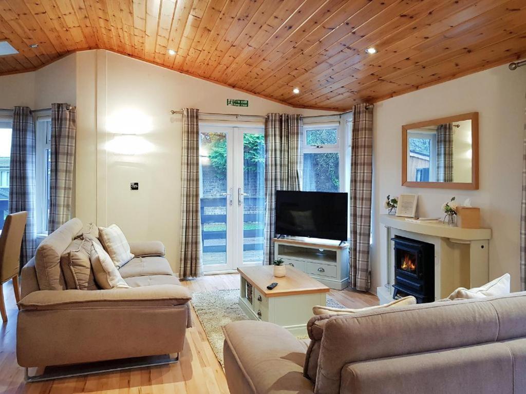 Loch Lomond Sanctuary Lodges Balloch Exteriér fotografie